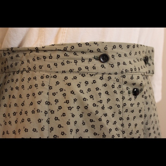 Long Vintage Skirt - Picture 4 of 4